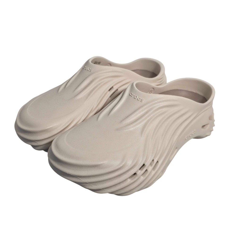 Crocs Echo Wave Clogs Mens 11 Almond Tint Beige 210521-0LL Slip-On Shoes NEW NWT